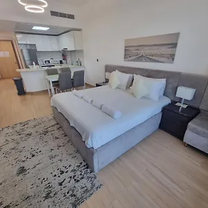 151 Jumeirah Gardens Appartement