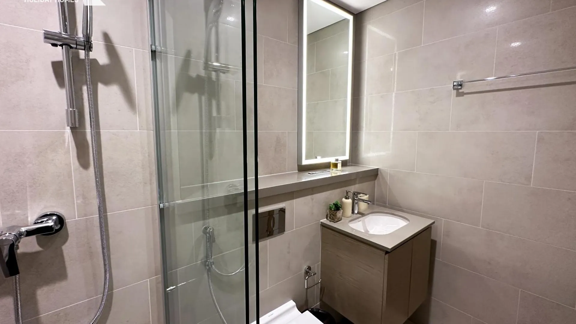 Sobha Hartland Waves - 1 Br Apartment Dubai 0*,